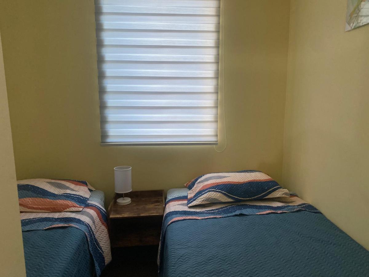 Apartamento Amplio Depto En Con Estacionamiento. *